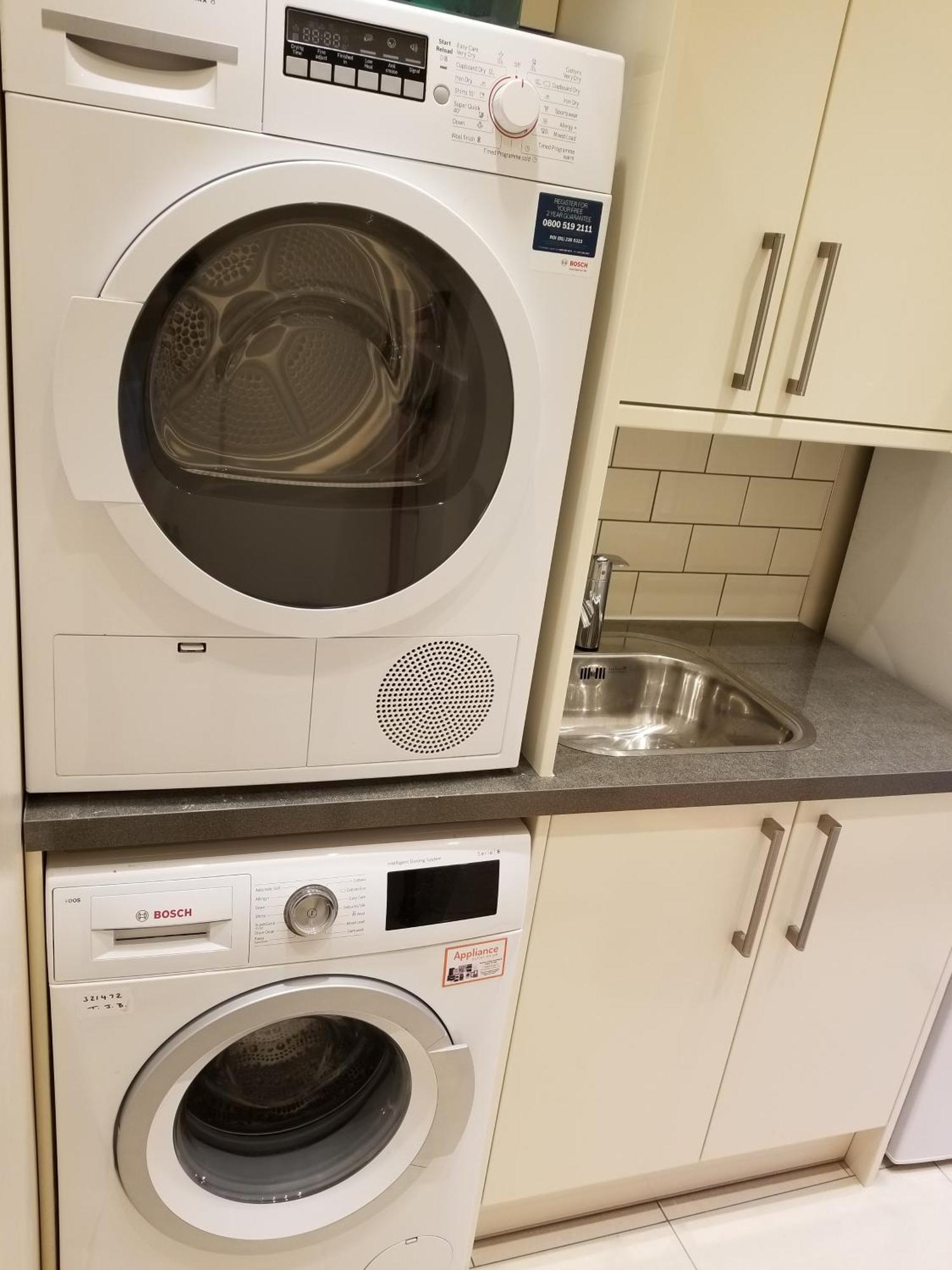 London Luxury Apartment 4 Bedroom Sleeps 12 People With 4 Bathrooms 1 Min Walk From Station Wanstead Zewnętrze zdjęcie